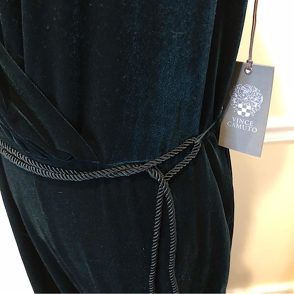 VINCE CAMUTO Emerald Green Crushed Velvet V-Neck Sleeveless Jumpsuit Sz 14 NWT - Picture 6 of 10